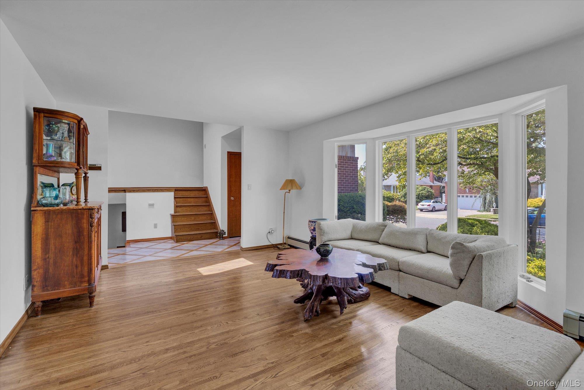 19 Clearland Road, Syosset, NY 11791