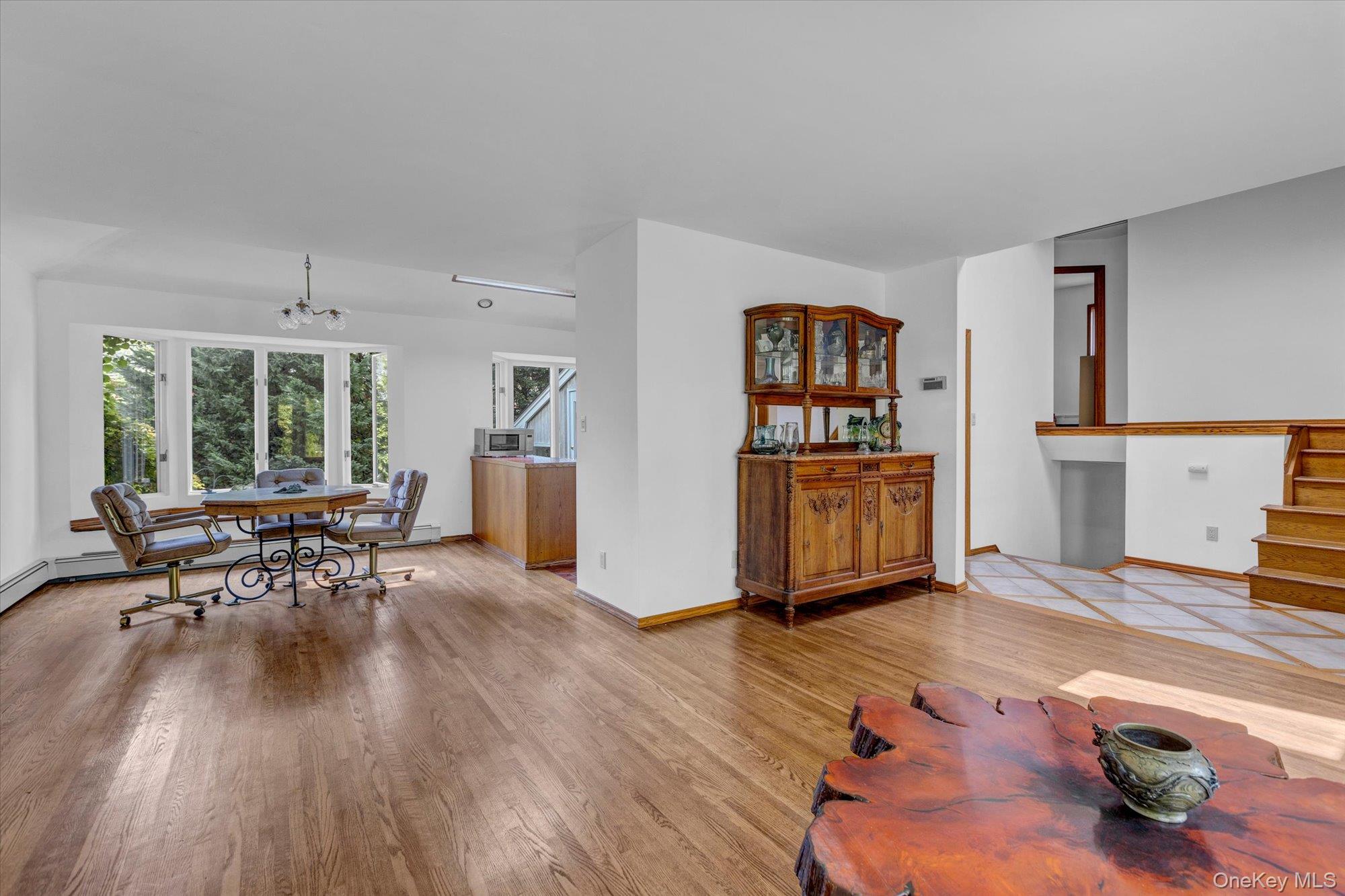 19 Clearland Road, Syosset, NY 11791