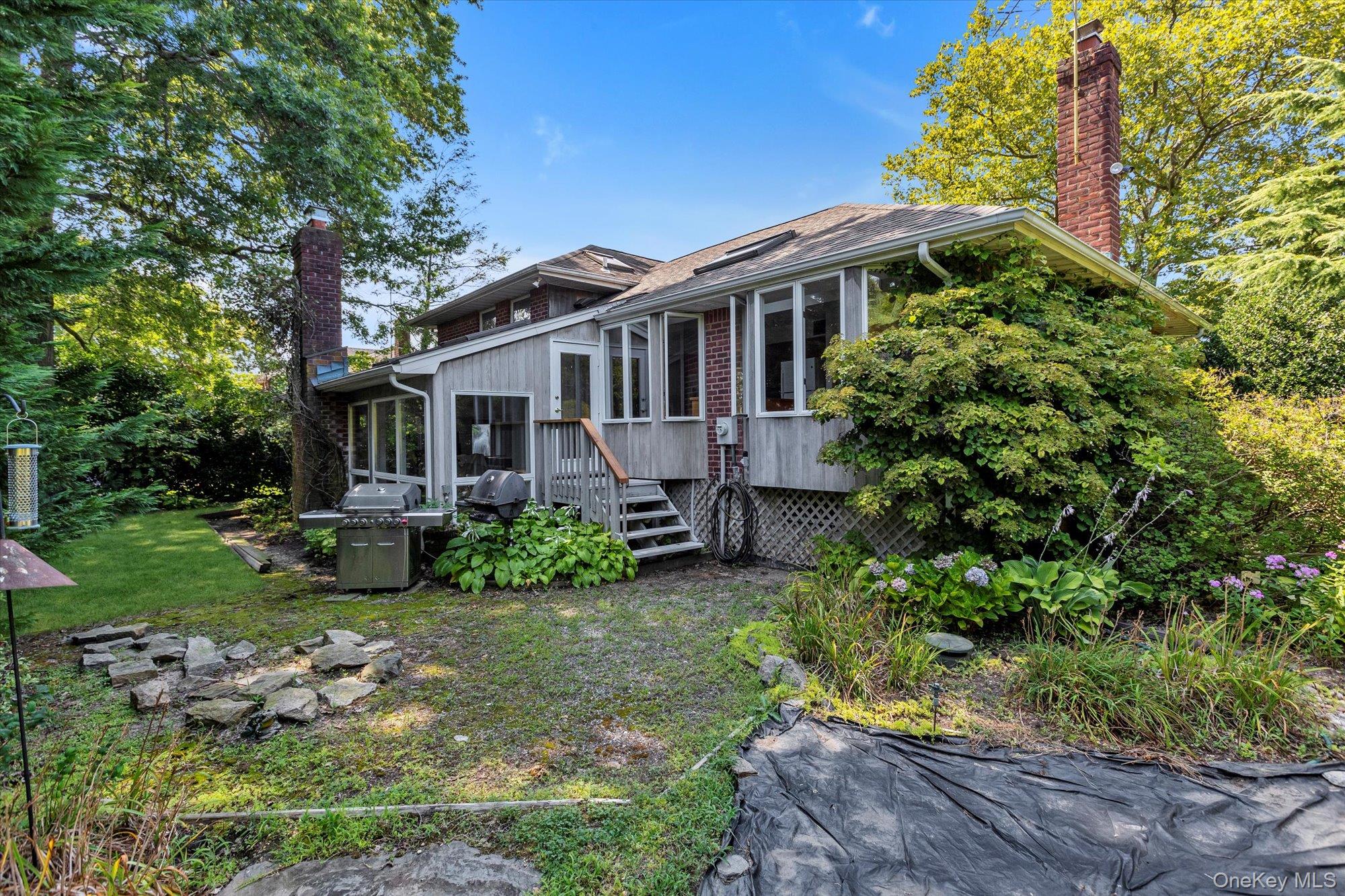 19 Clearland Road, Syosset, NY 11791