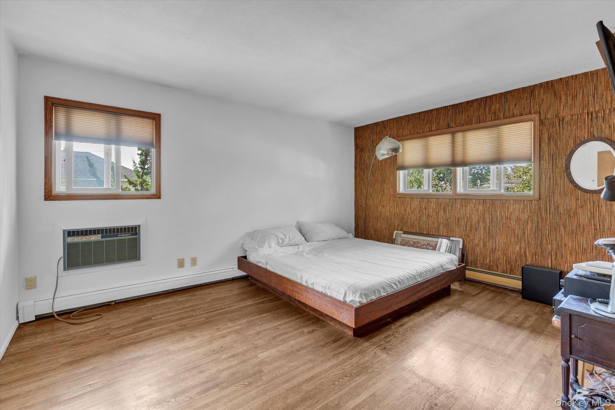 19 Clearland Road, Syosset, NY 11791