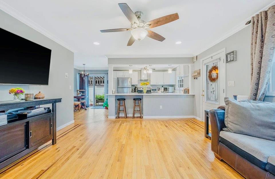 24 Lowerre Street, Babylon, NY 11702