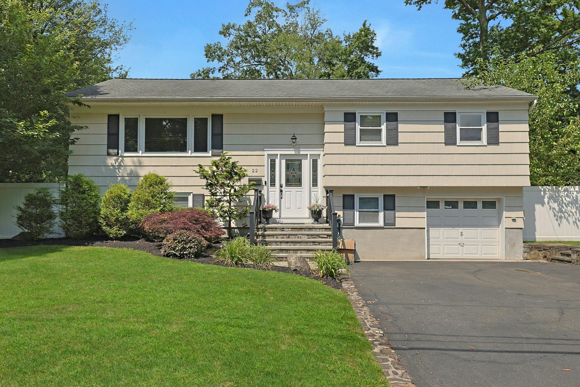 22 Judith Street, Nanuet, NY 10954