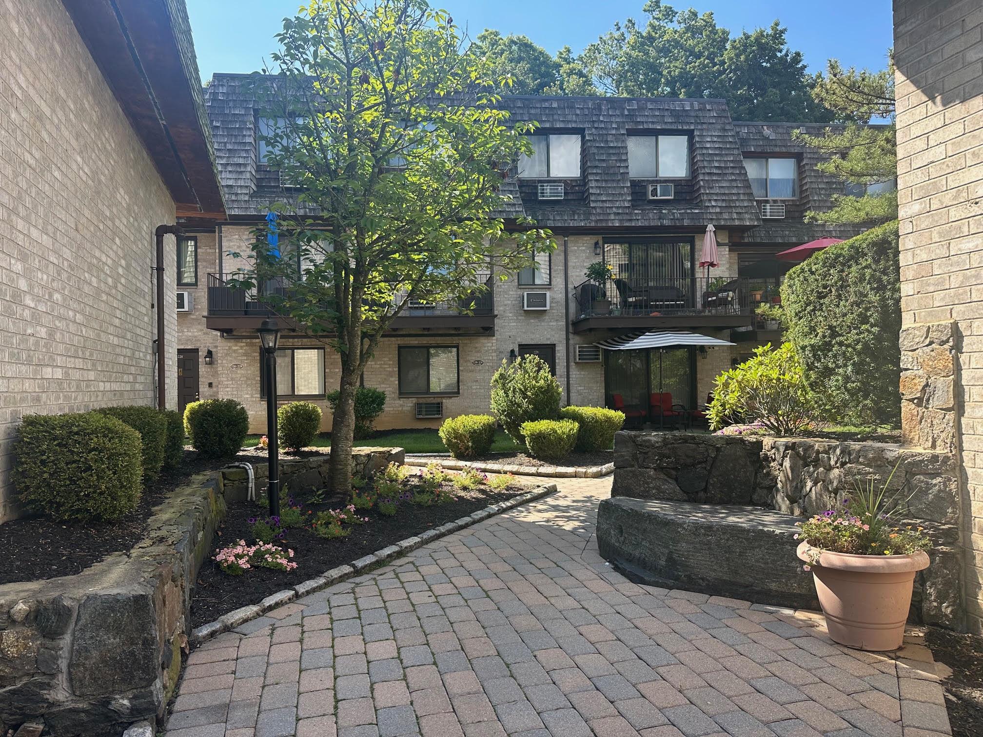 555 Central Park Avenue # 352, Scarsdale, NY 10583