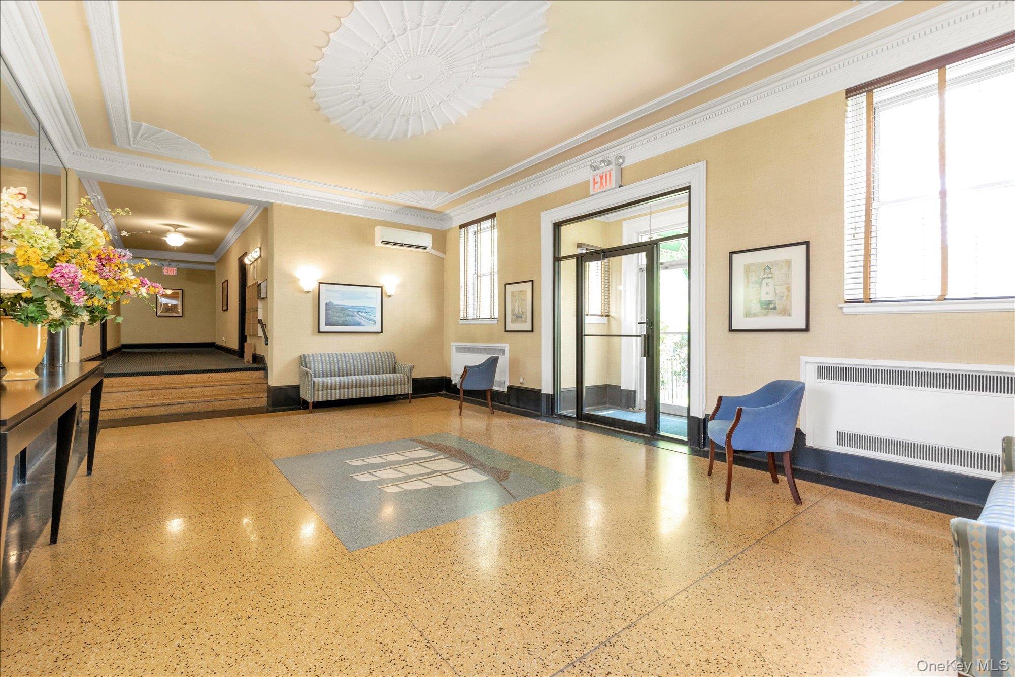 1 Meadow Drive # 3K, Woodmere, NY 11598