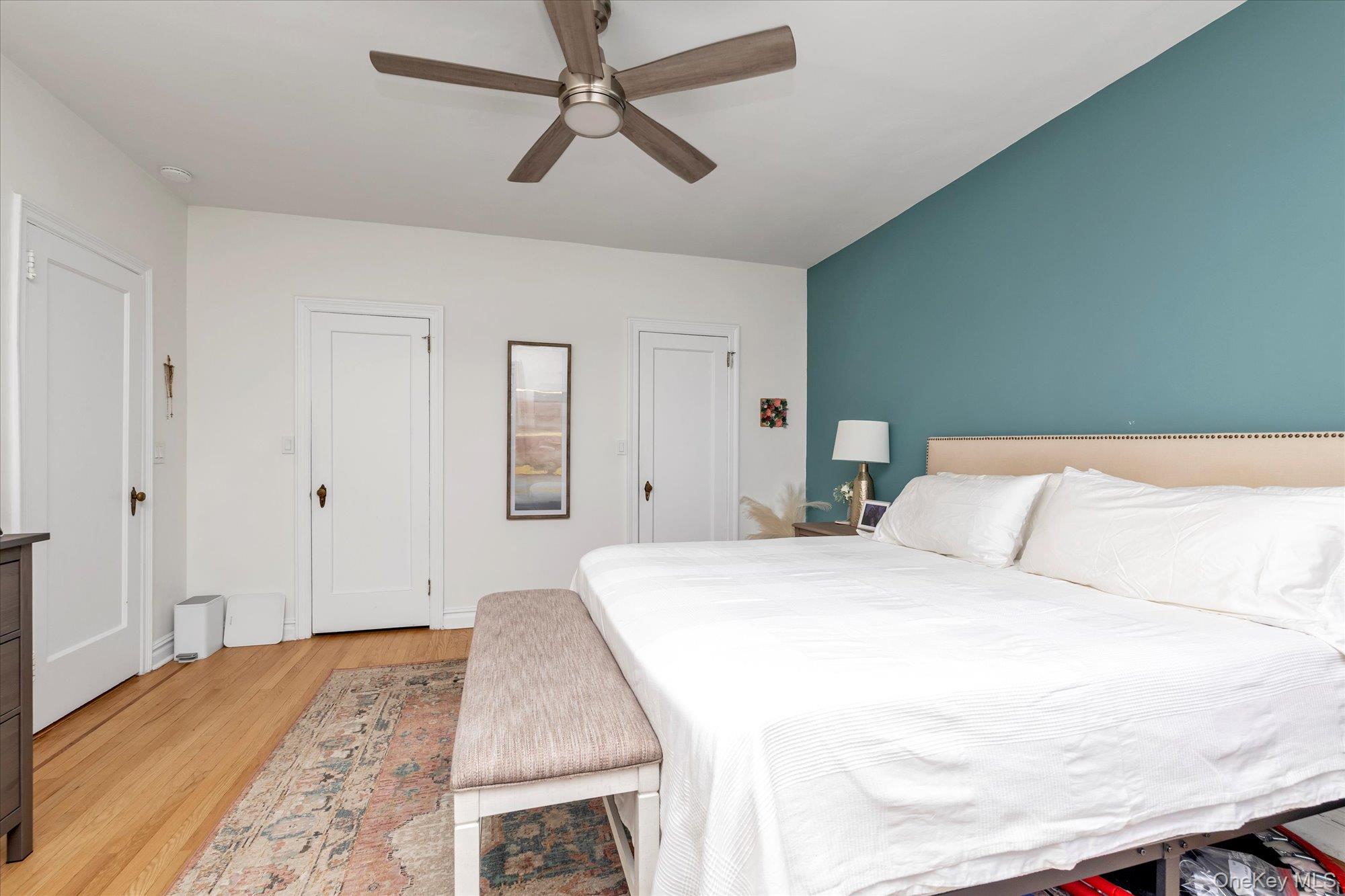 1 Meadow Drive # 3K, Woodmere, NY 11598