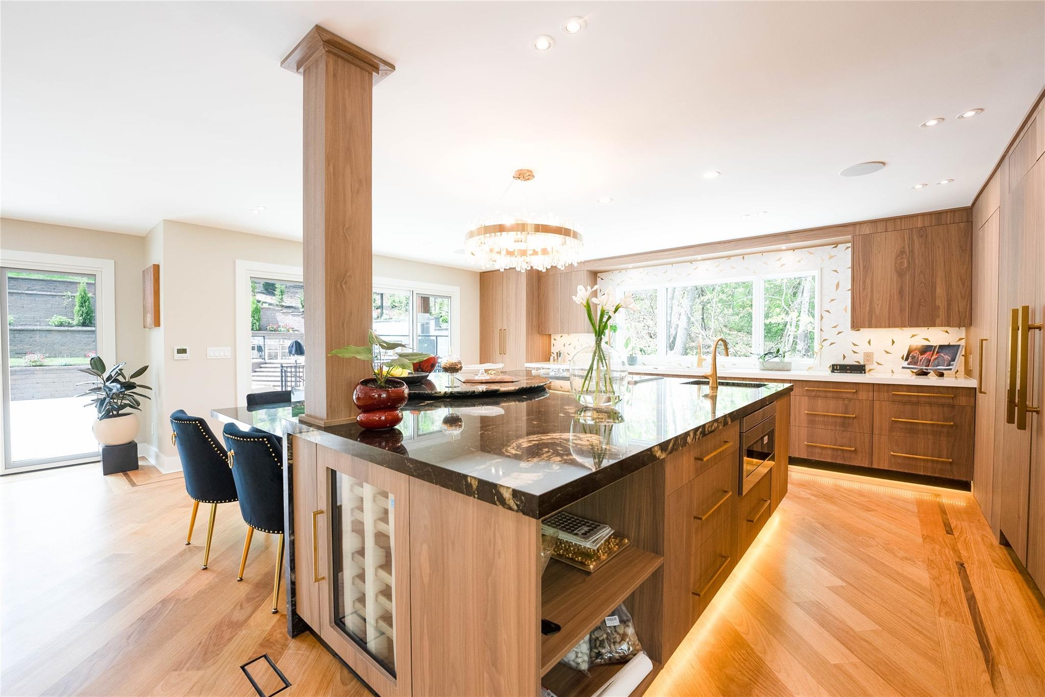 156 Sugar Toms Lane, East Norwich, NY 11732