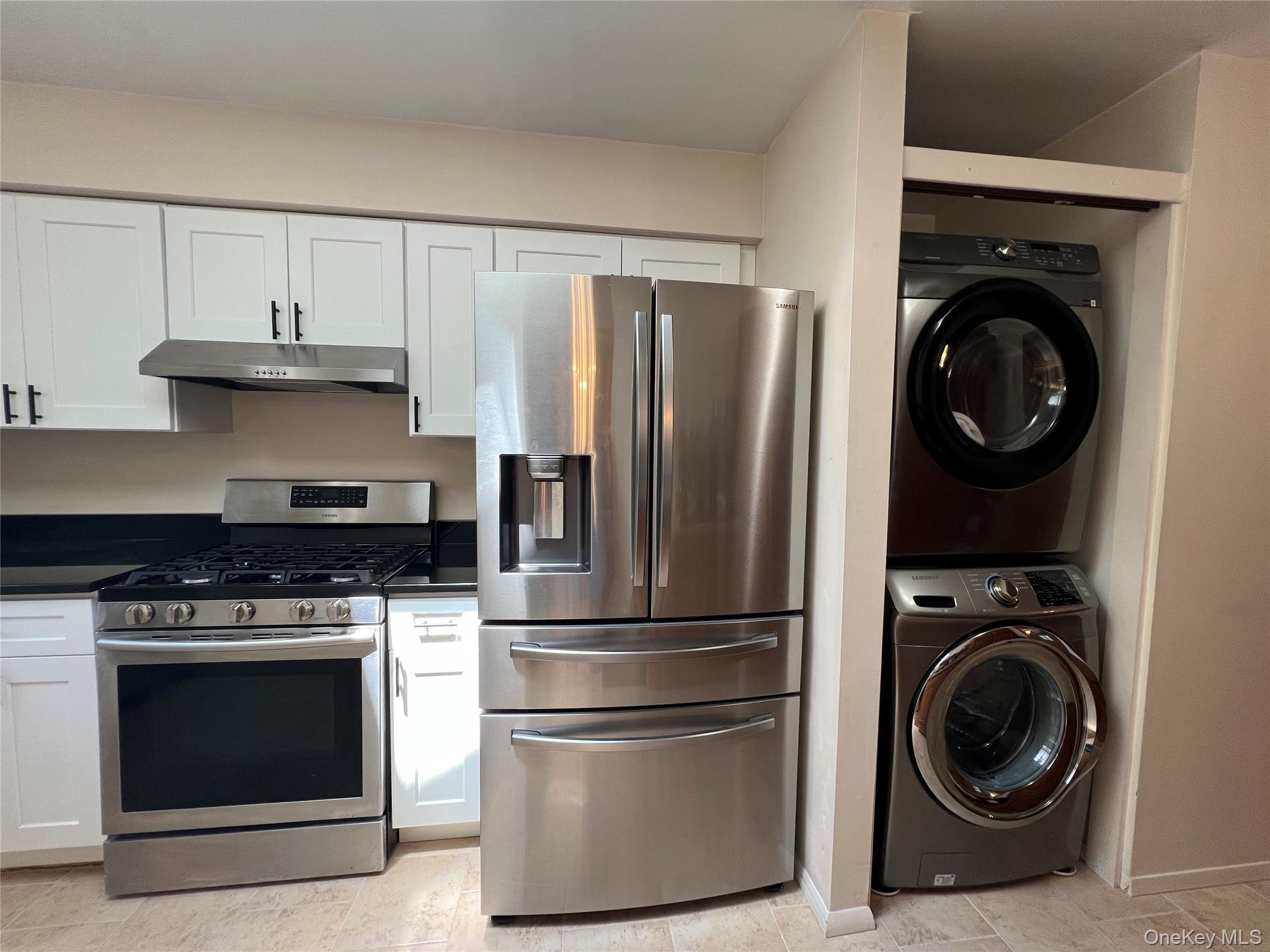 32 Hammond Road # 2, Glen Cove, NY 11542