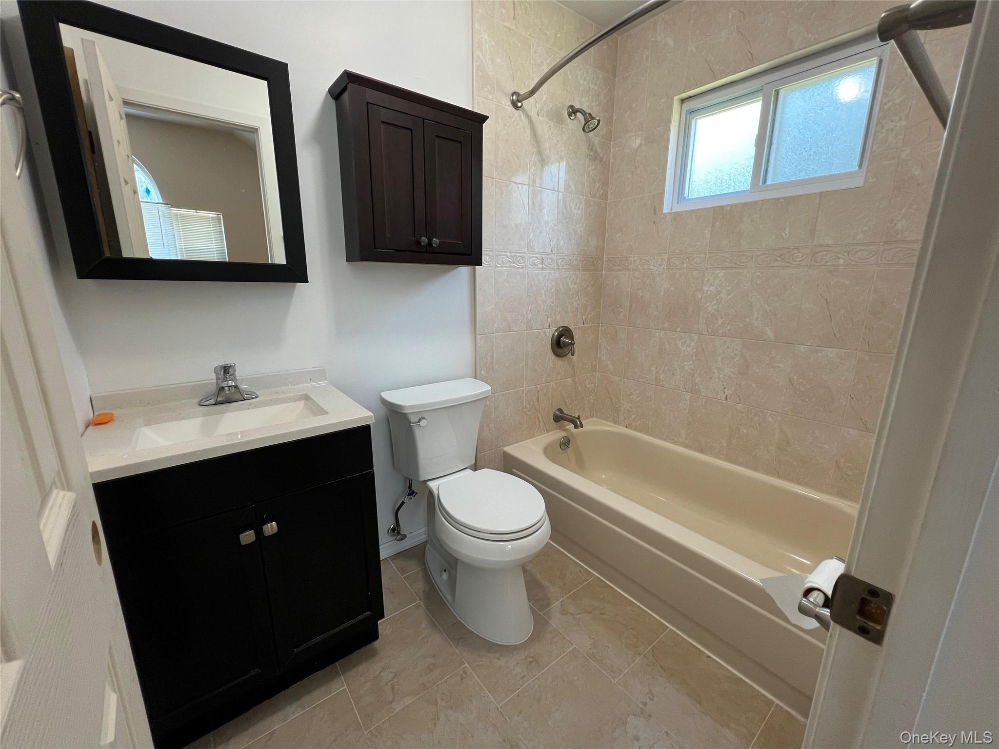 32 Hammond Road # 2, Glen Cove, NY 11542