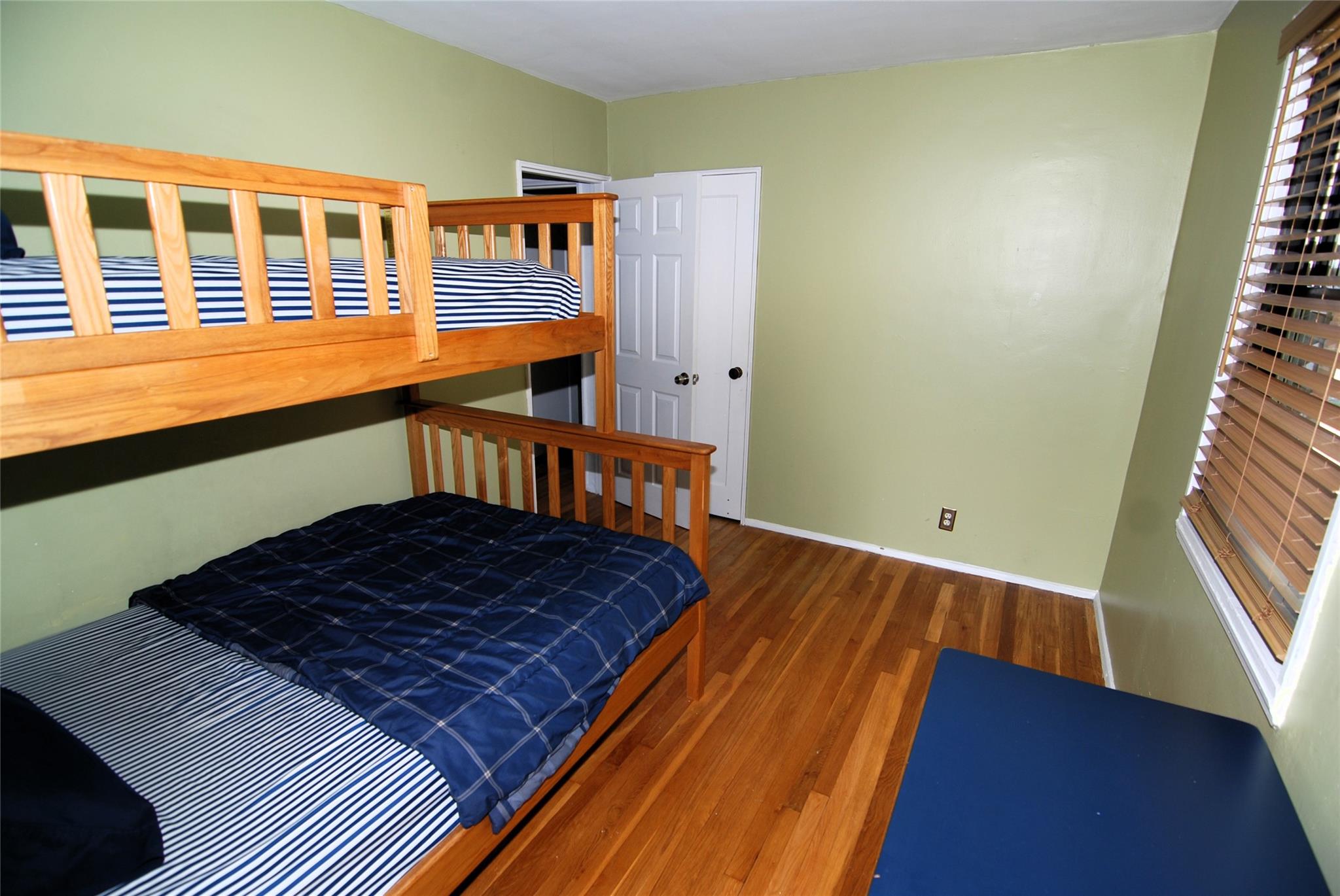 245-84 62 # B11, Little Neck, NY 11362