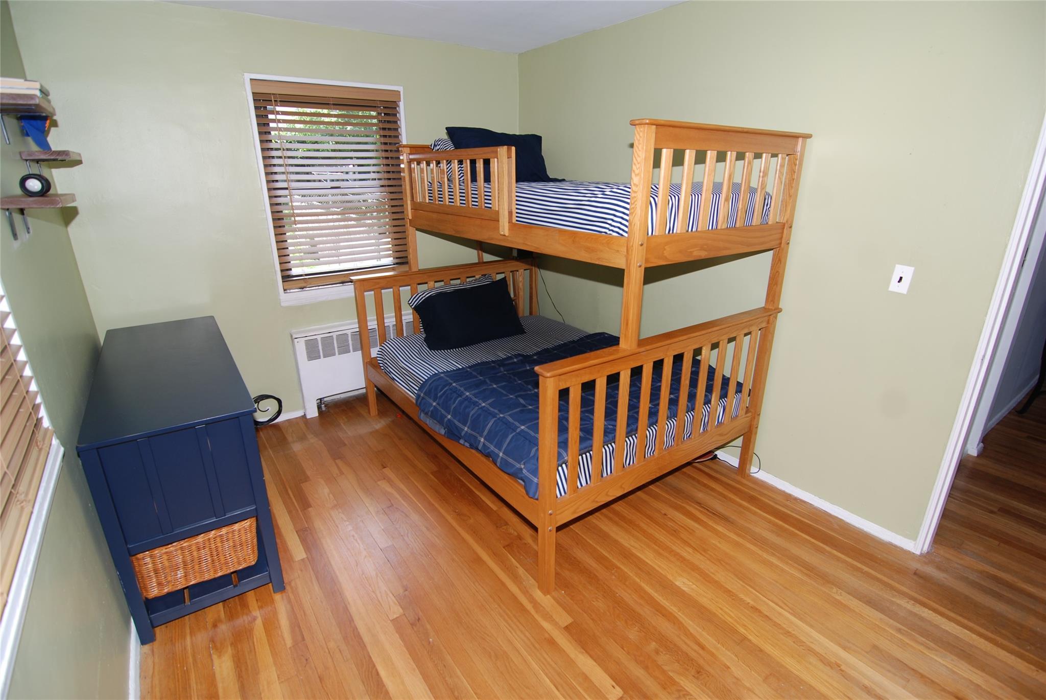 245-84 62 # B11, Little Neck, NY 11362