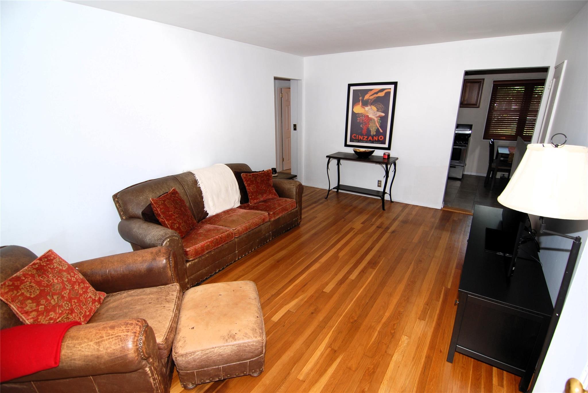 245-84 62 # B11, Little Neck, NY 11362