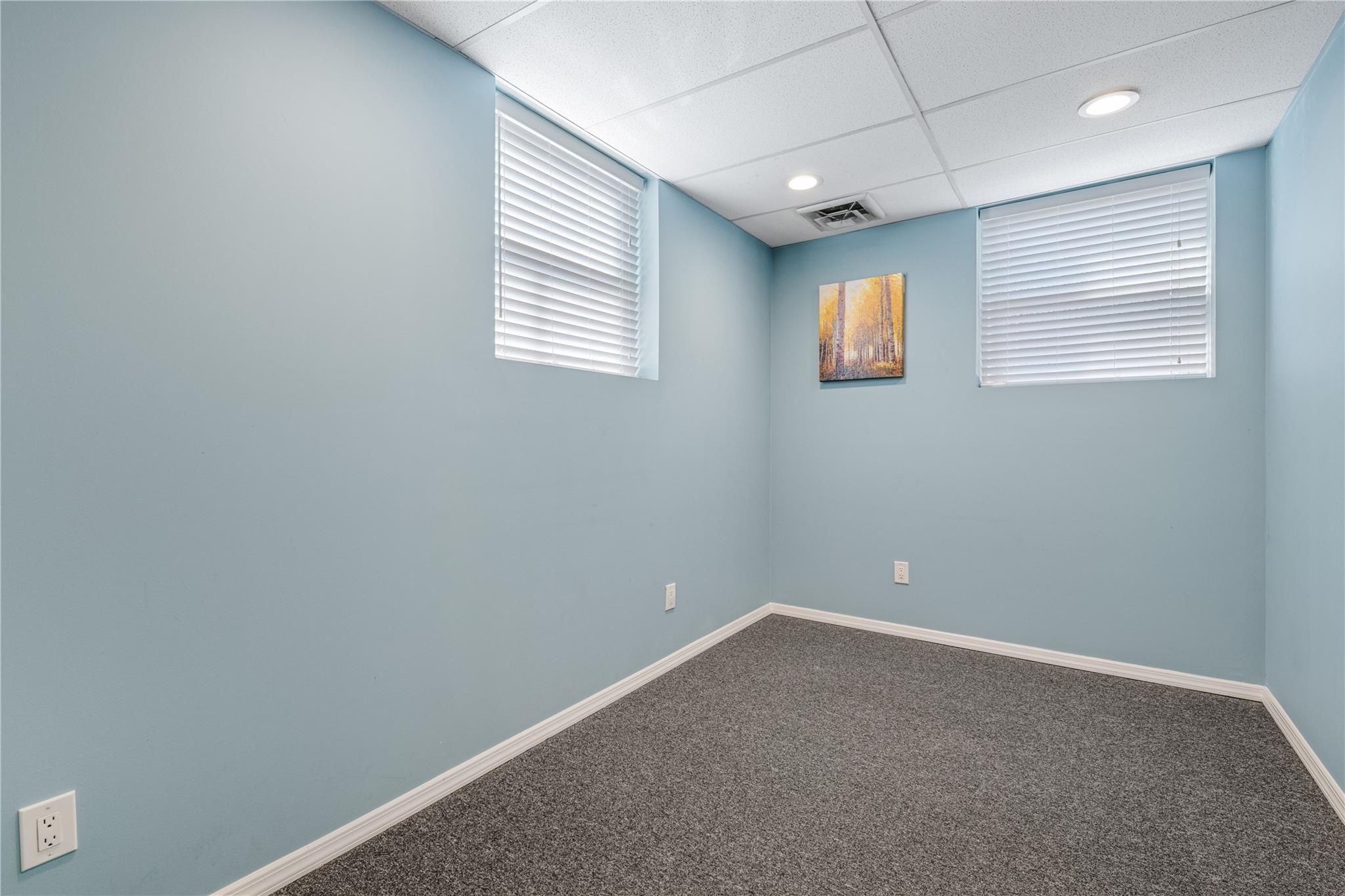 99 Hillside Ave # 99X, Williston Park, NY 11040