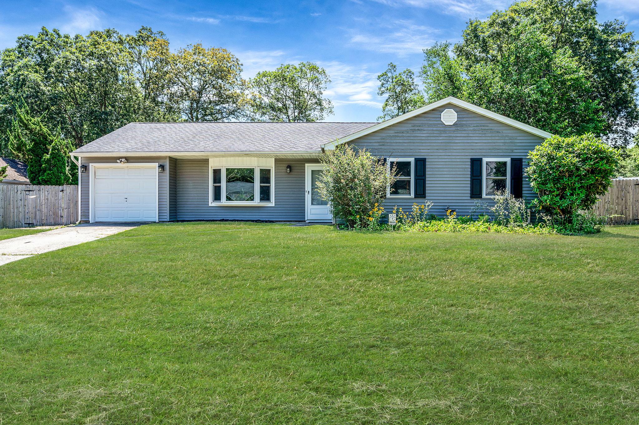6 Shelley Drive, Middle Island, NY 11953