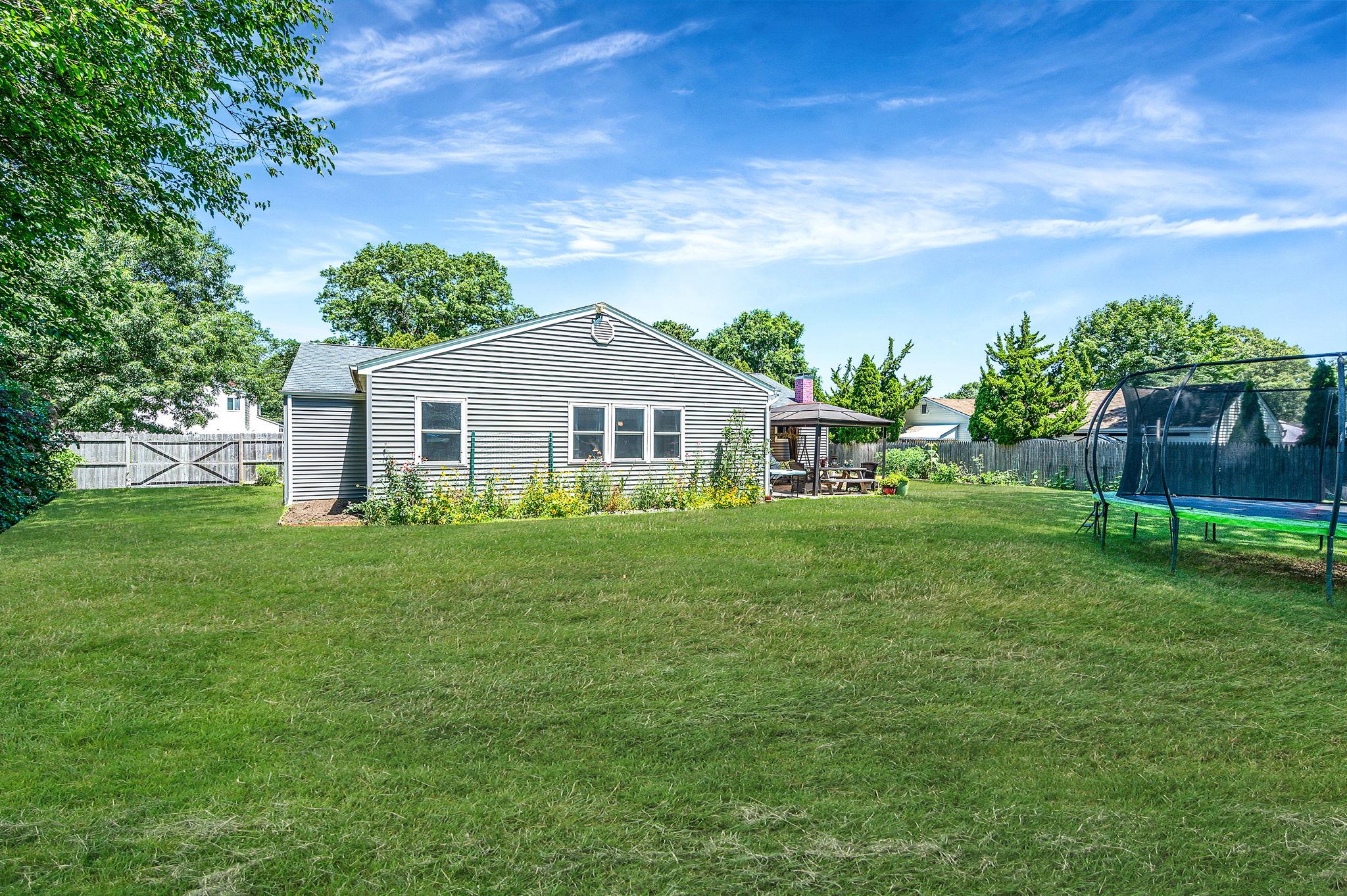 6 Shelley Drive, Middle Island, NY 11953
