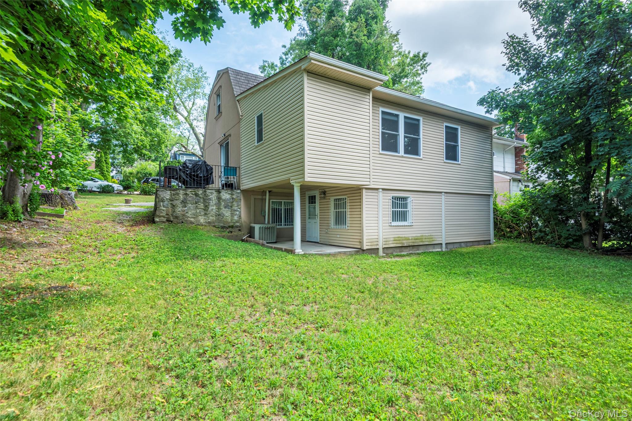 92 Manor Drive, Great Neck, NY 11020