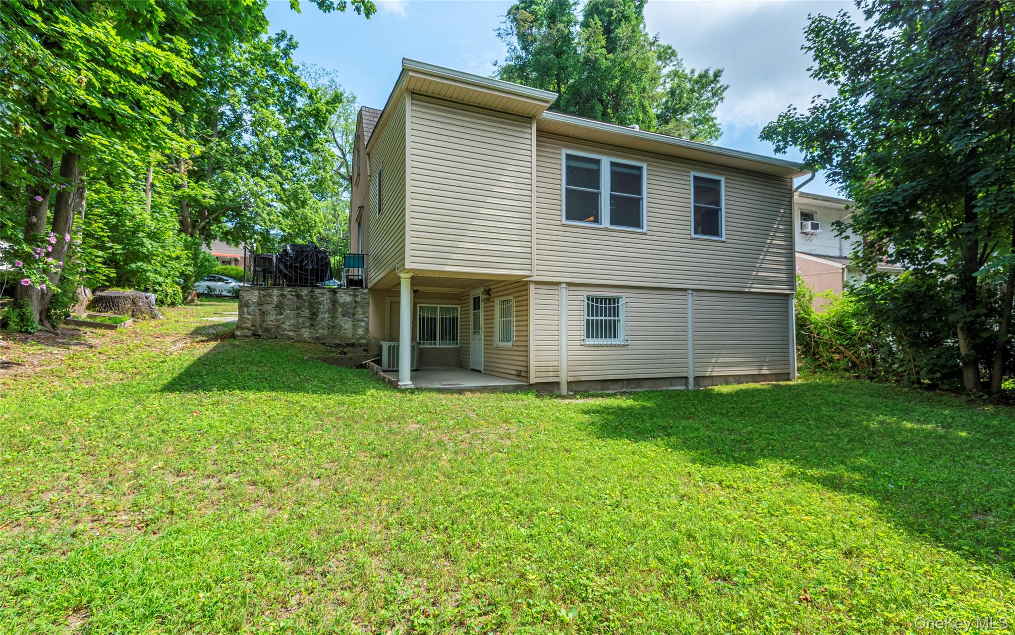 92 Manor Drive, Great Neck, NY 11020