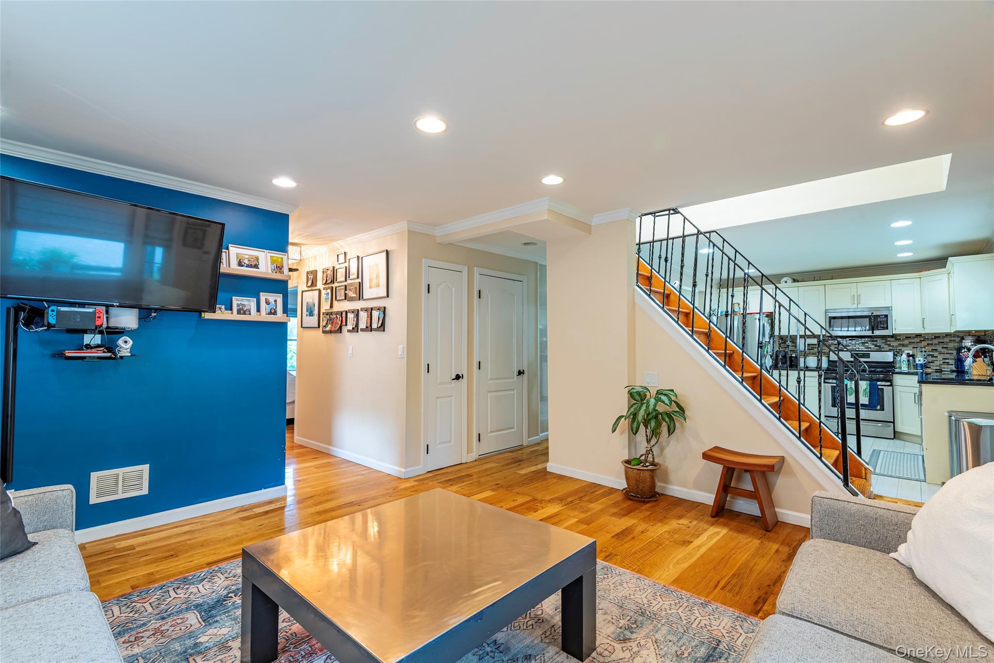 92 Manor Drive, Great Neck, NY 11020