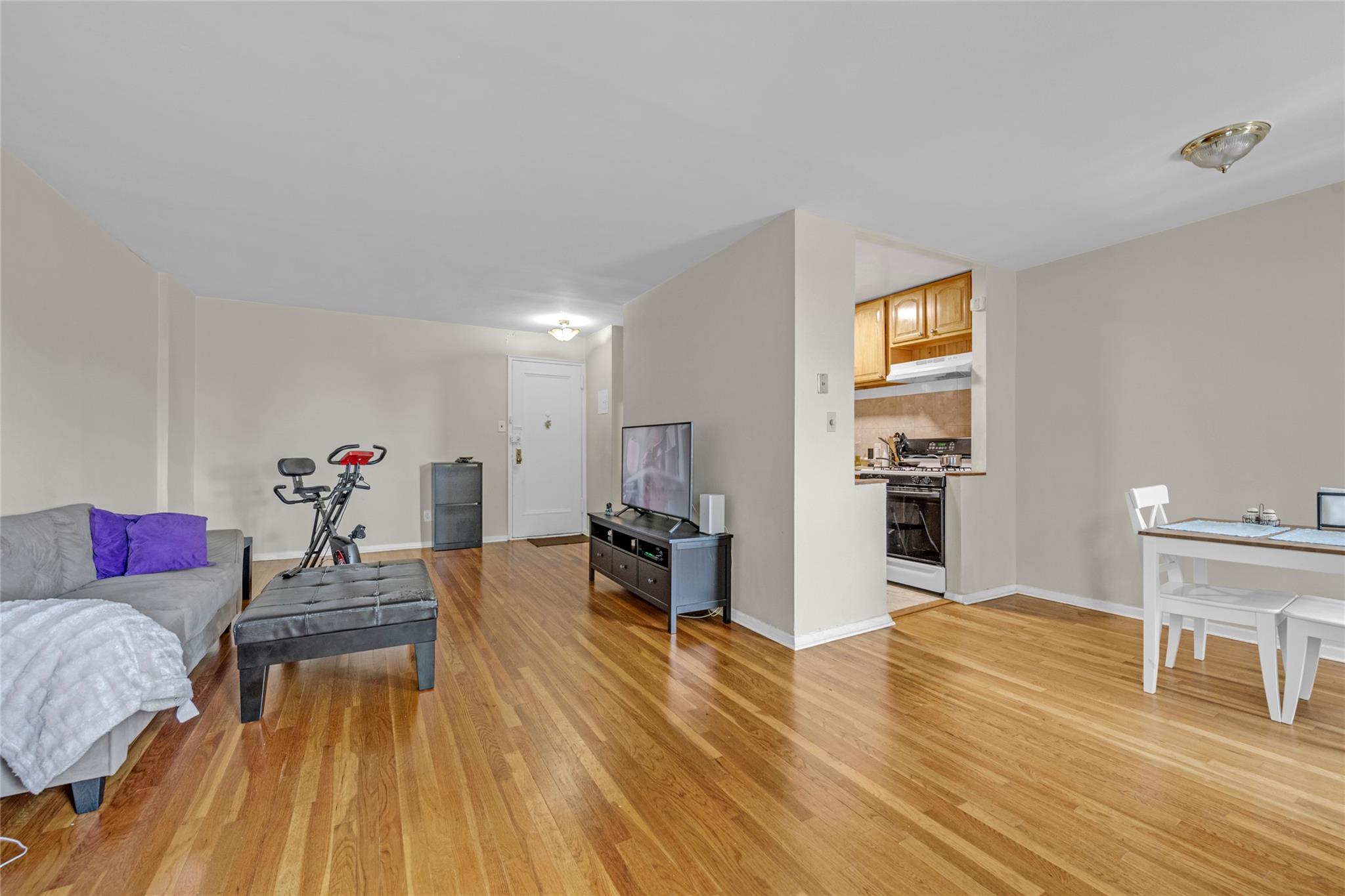 84-25 118th Street # 3D, Kew Gardens, NY 11415