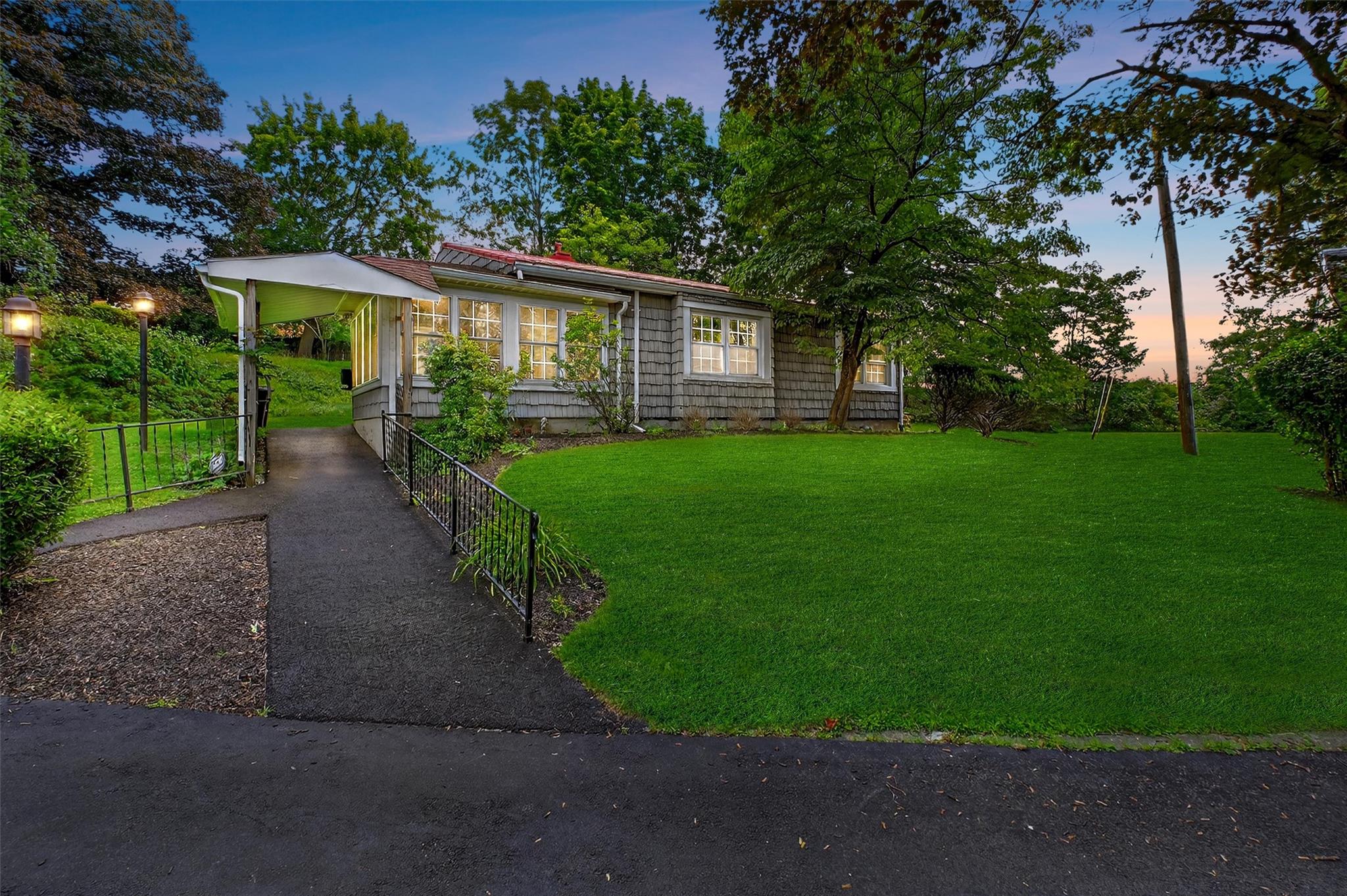 10 Hampton Place, Newburgh, NY 12550