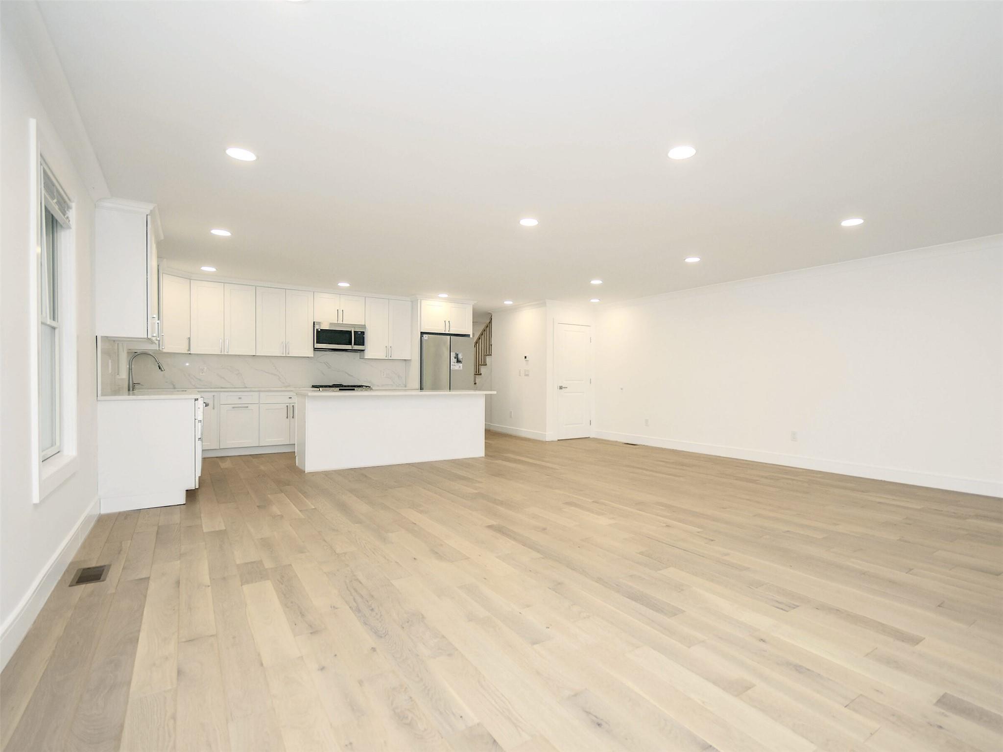 13 Dunes Lane # A and B, Port Washington, NY 11050