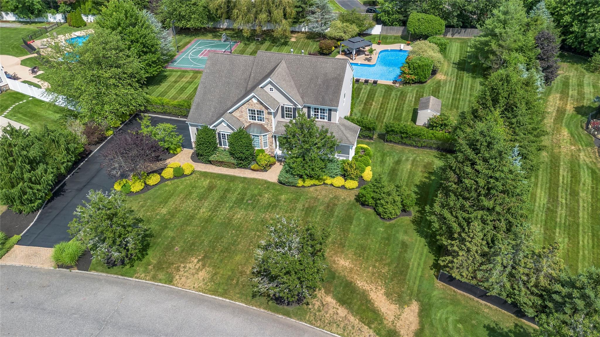 265 Hidden Acres Path, Wading River, NY 11792