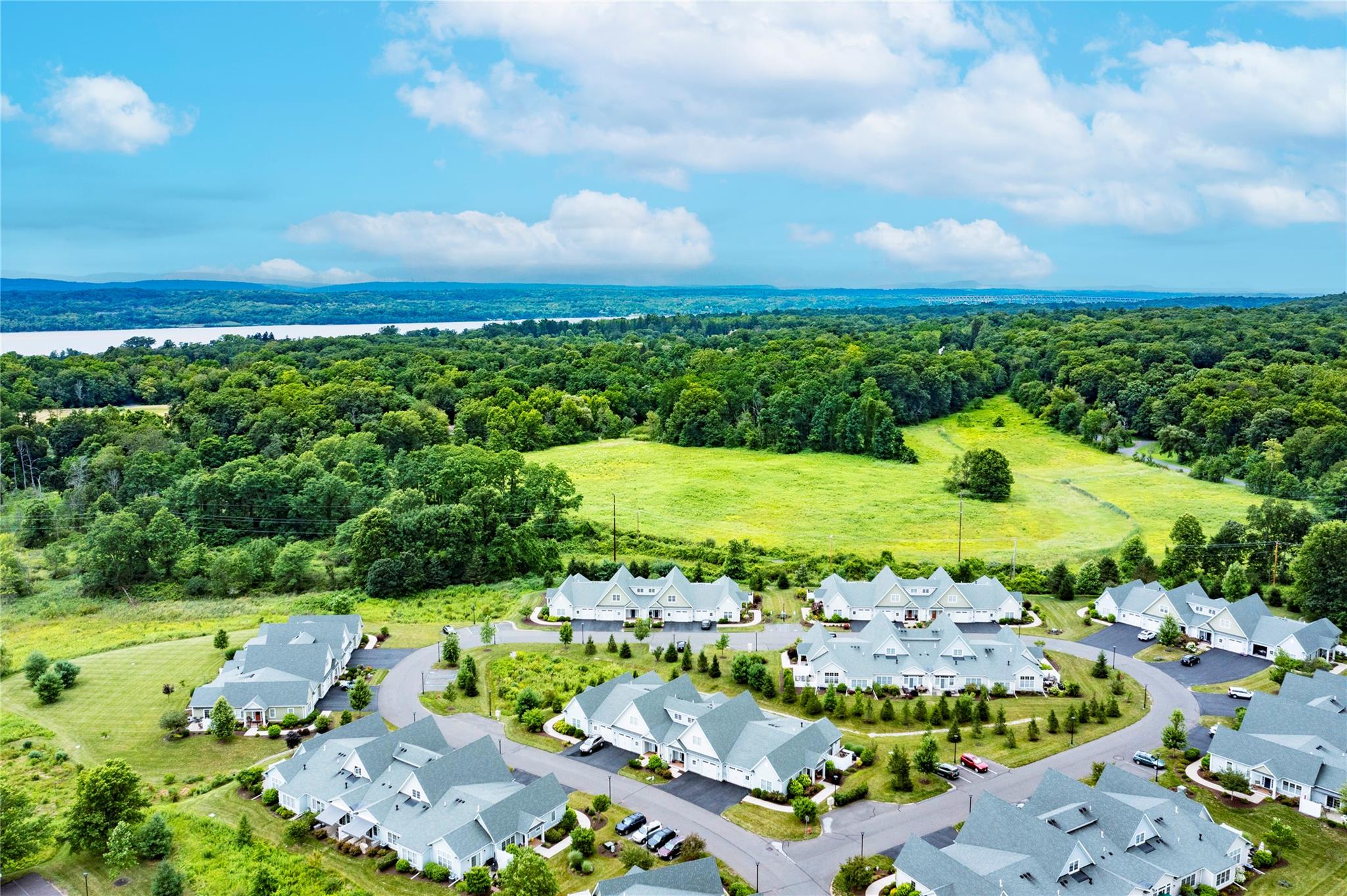 10 Oakwood Lane, Rhinebeck, NY 12572