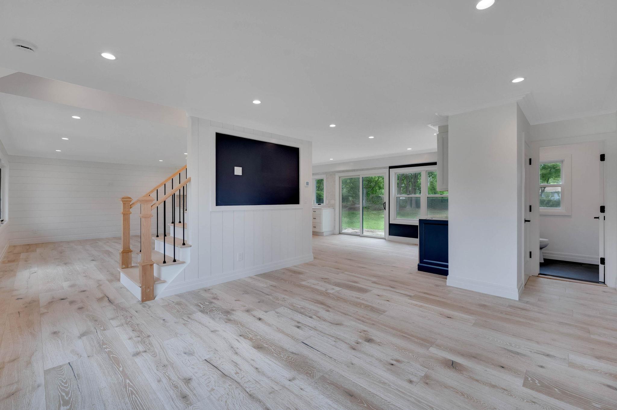 11 Bayview Avenue, Eastport, NY 11941