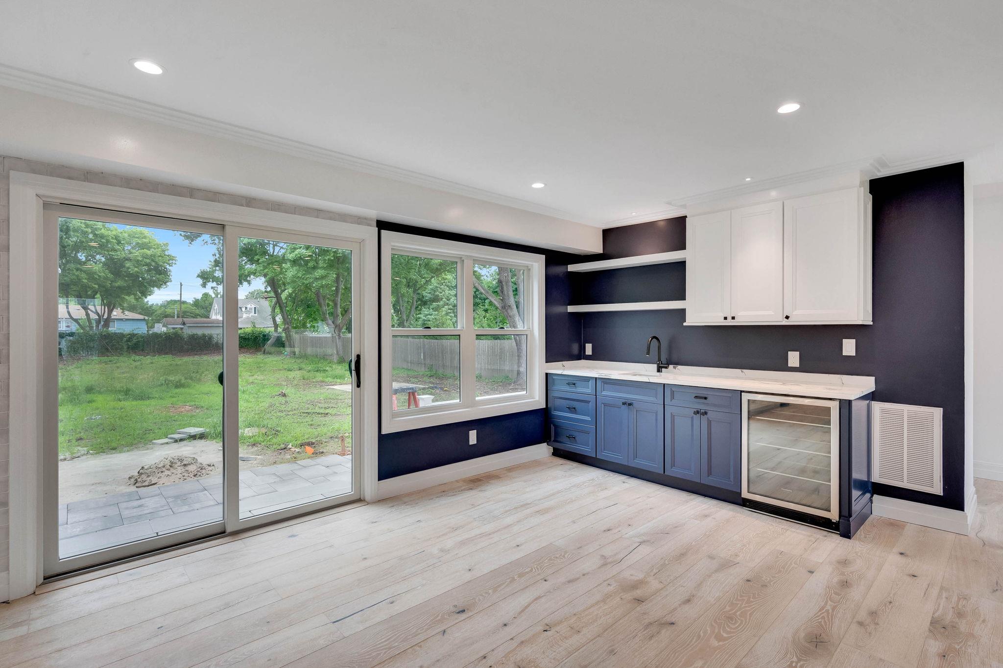 11 Bayview Avenue, Eastport, NY 11941