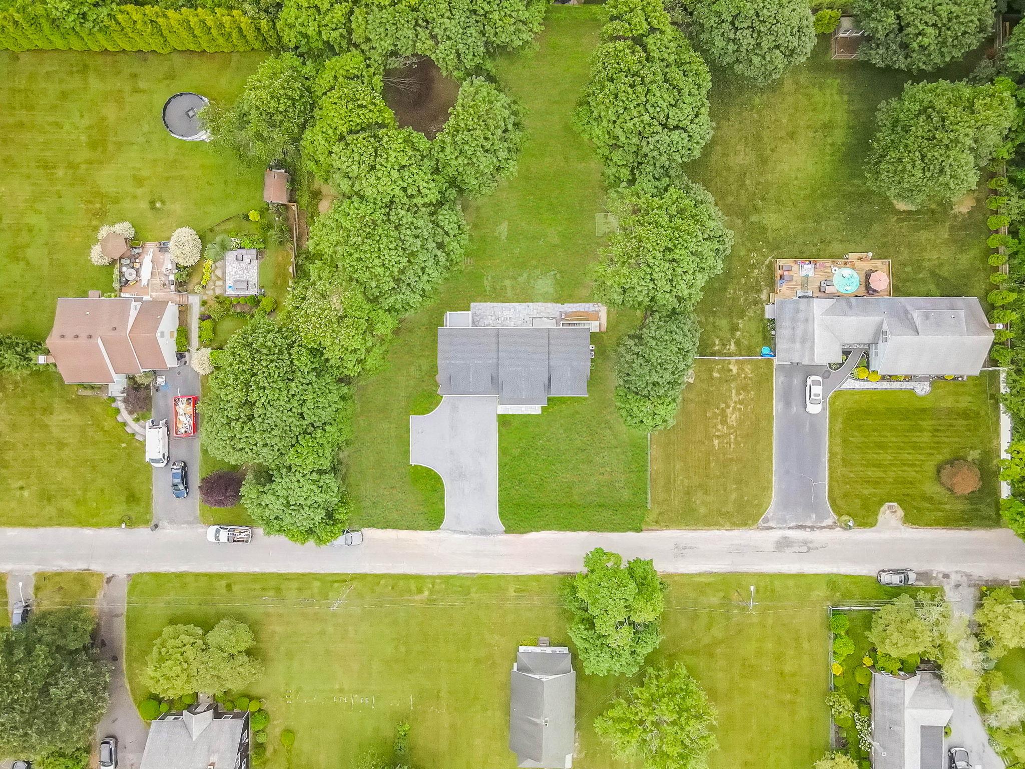 11 Bayview Avenue, Eastport, NY 11941