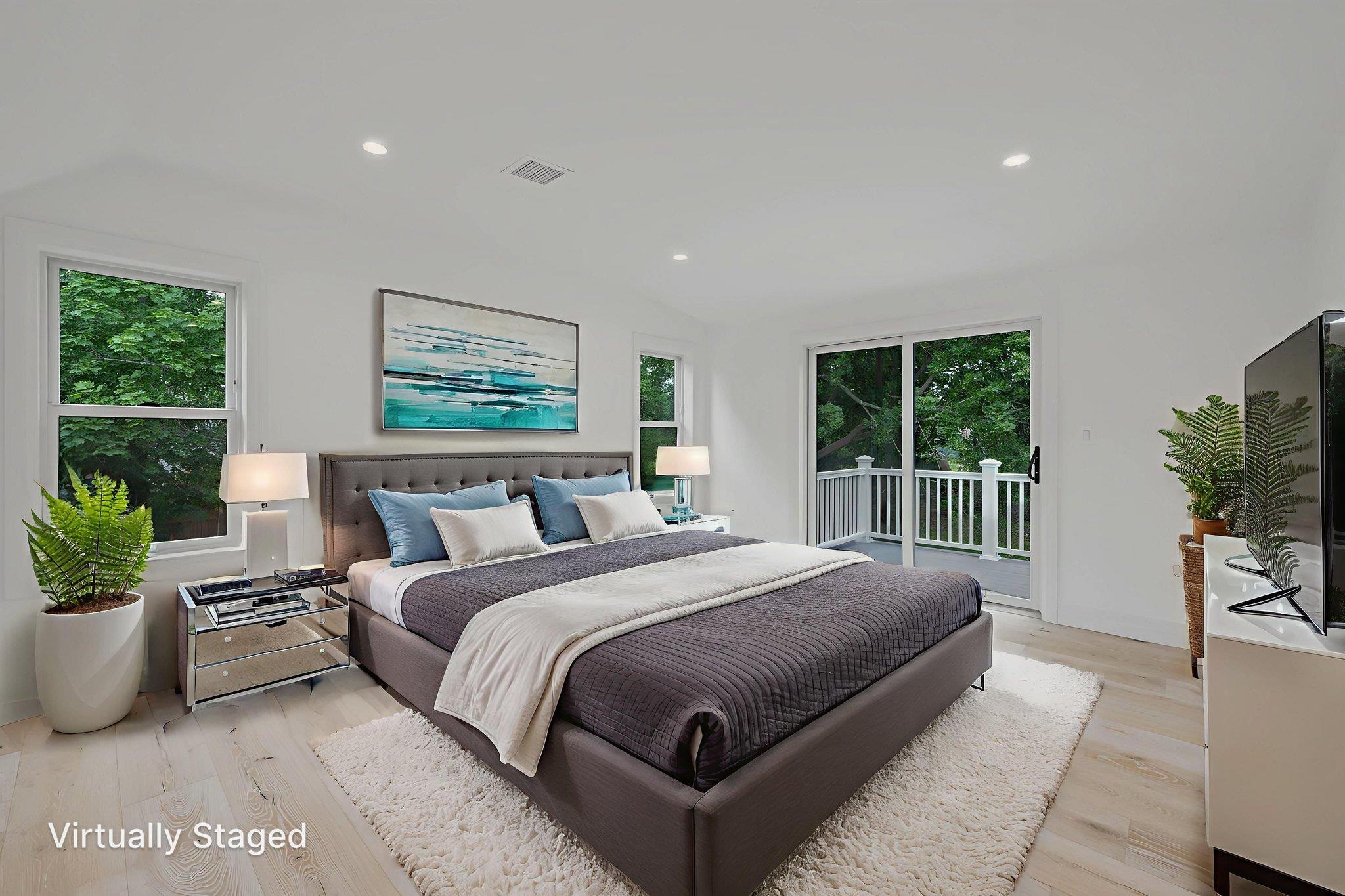 11 Bayview Avenue, Eastport, NY 11941