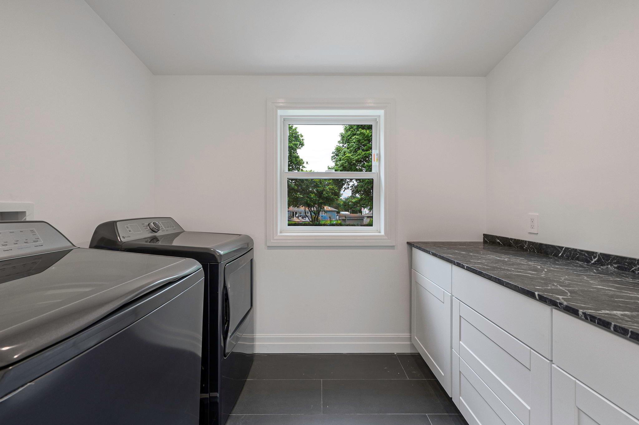 11 Bayview Avenue, Eastport, NY 11941