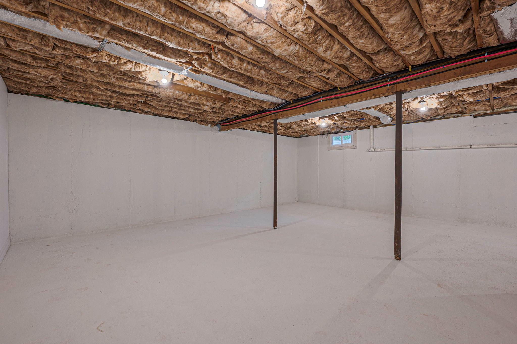 11 Bayview Avenue, Eastport, NY 11941