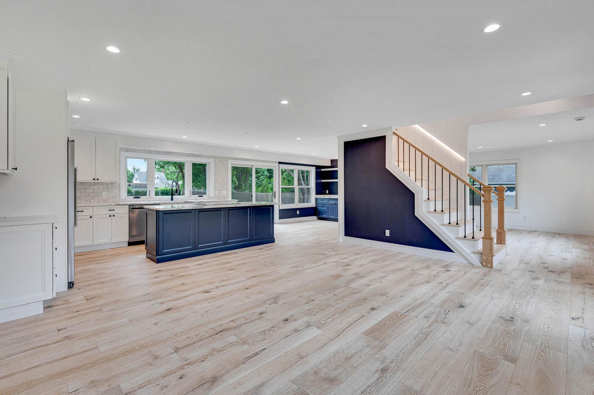 11 Bayview Avenue, Eastport, NY 11941