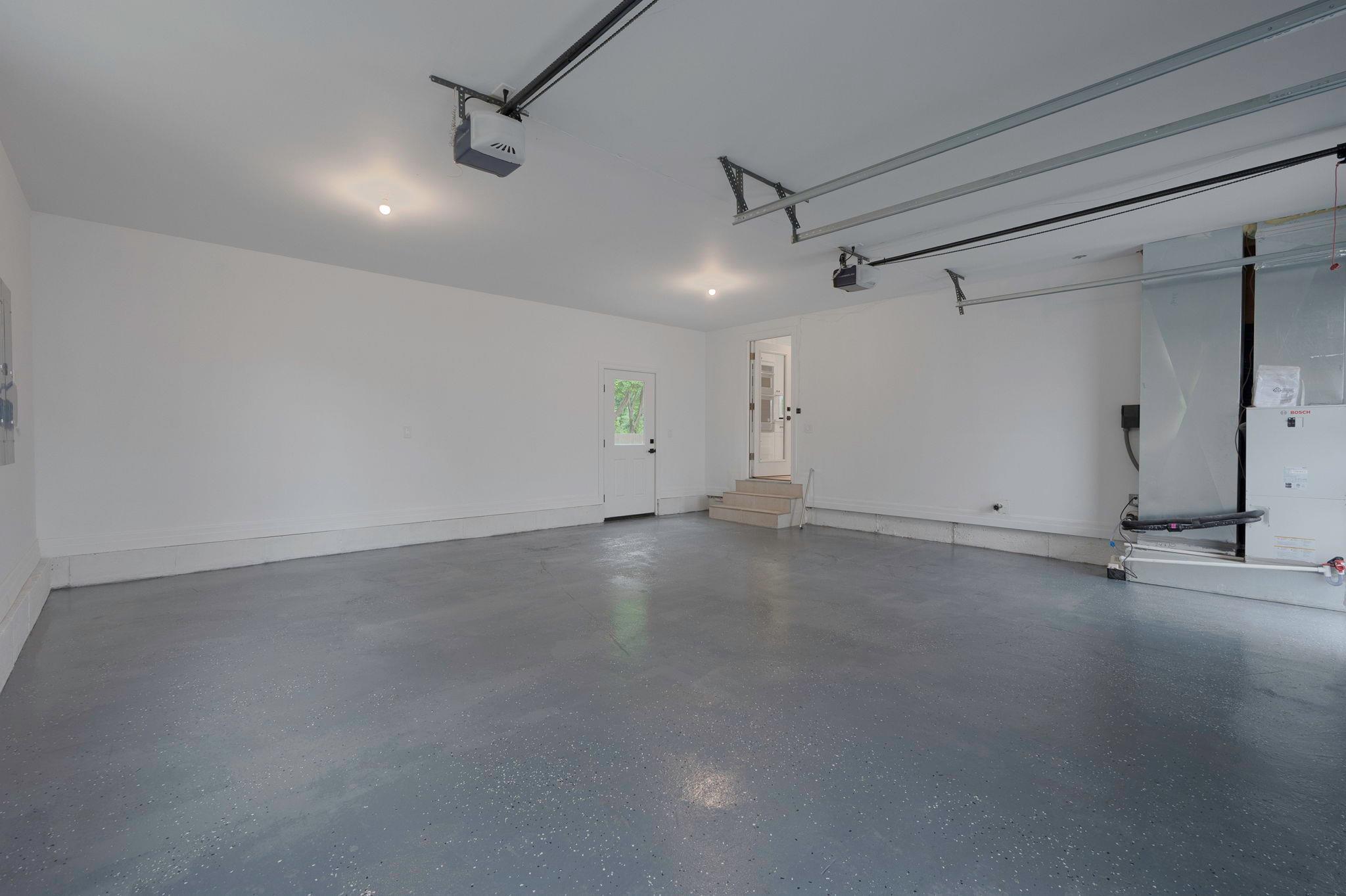 11 Bayview Avenue, Eastport, NY 11941