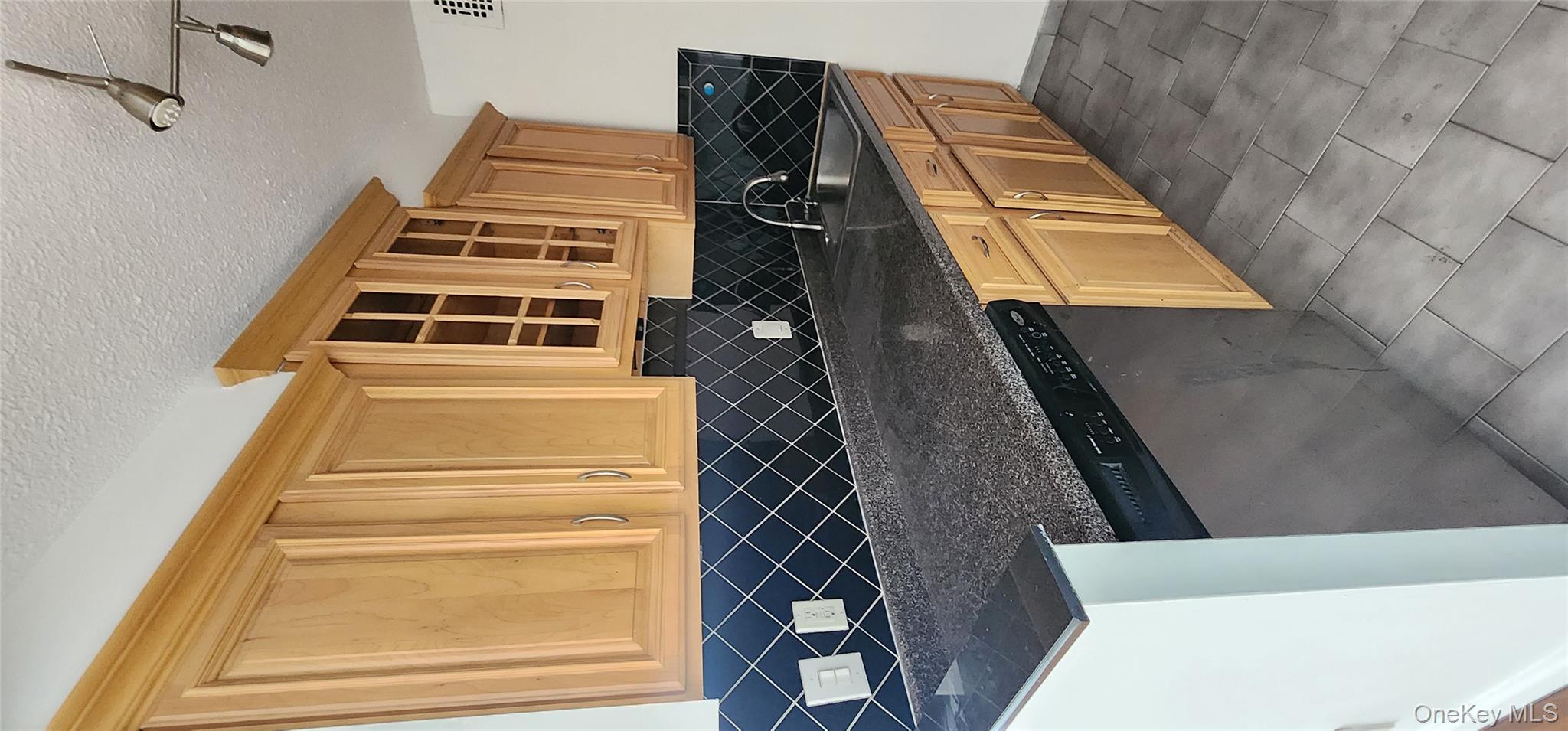 118-17 Union Turnpike # 14E, Forest Hills, NY 11375