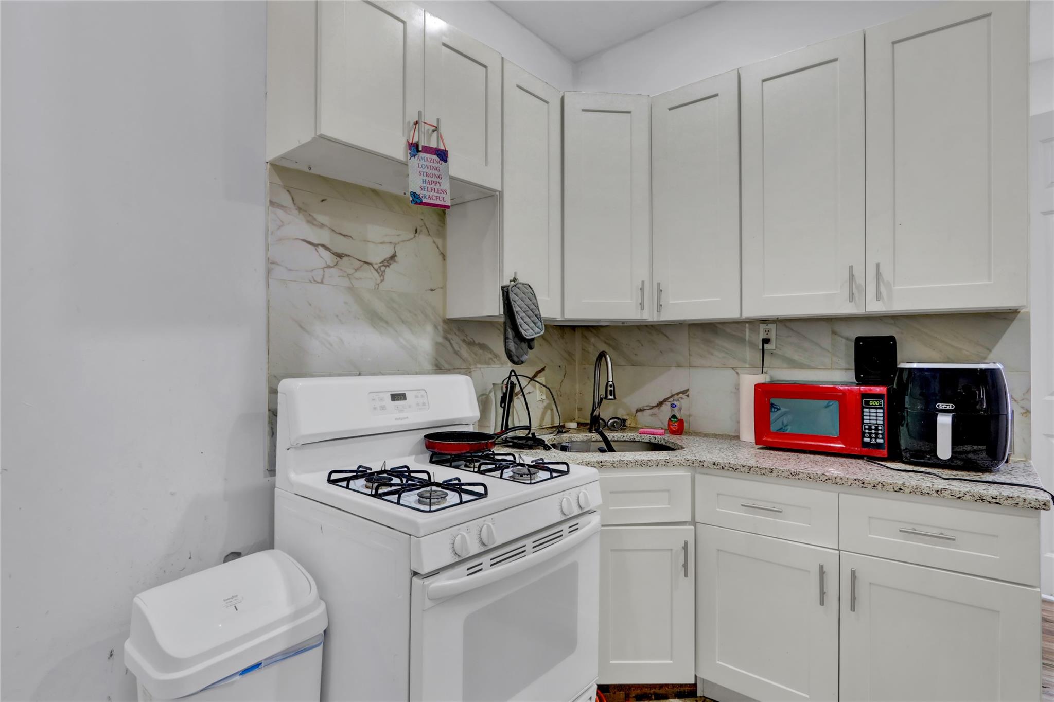 11915 101st Avenue, Richmond Hill S., NY 11419