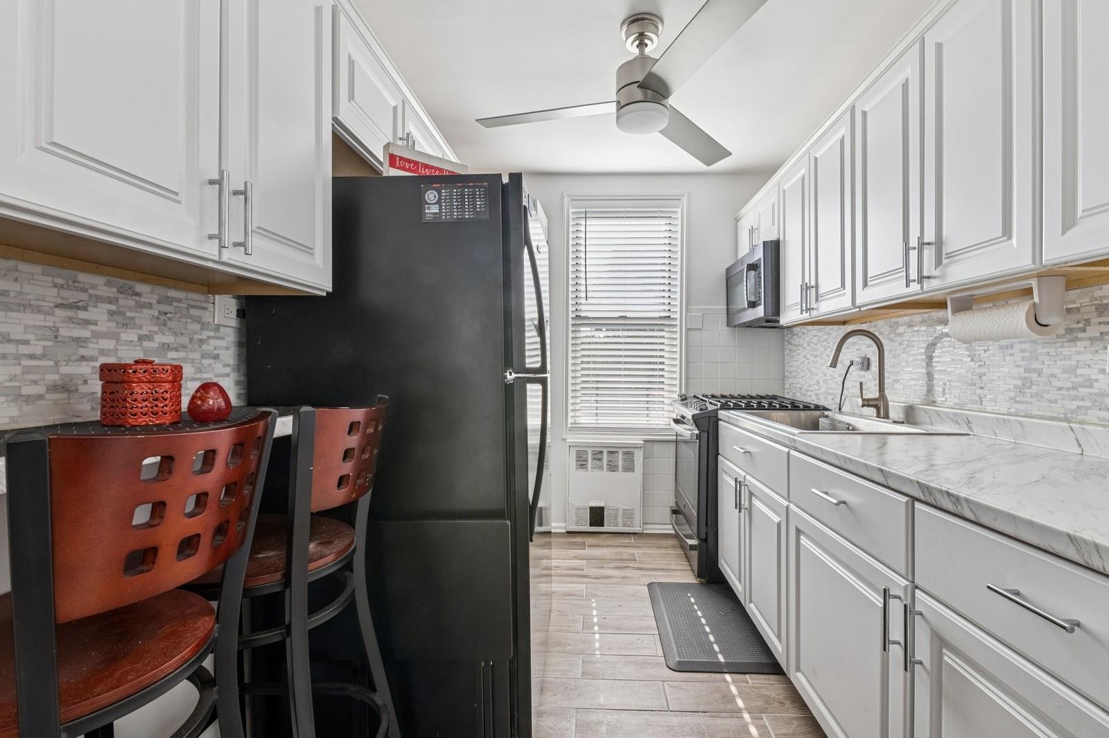 1430 Seagirt Boulevard # 2S, Far Rockaway, NY 11691