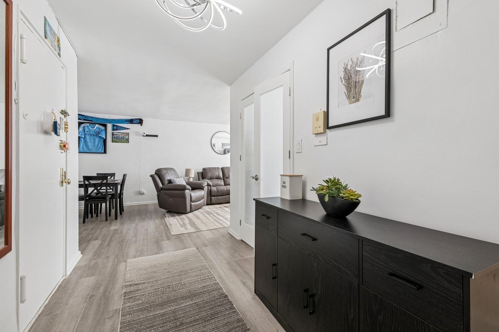 1430 Seagirt Boulevard # 2S, Far Rockaway, NY 11691