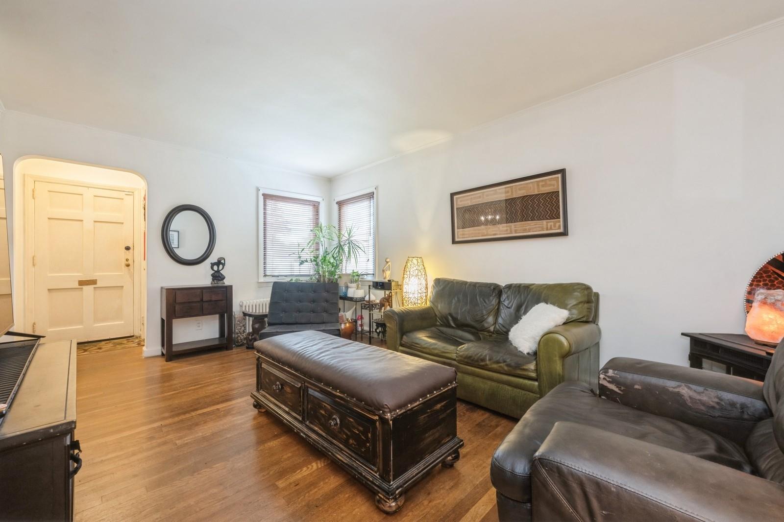 14 Albany Street, Elmont, NY 11003