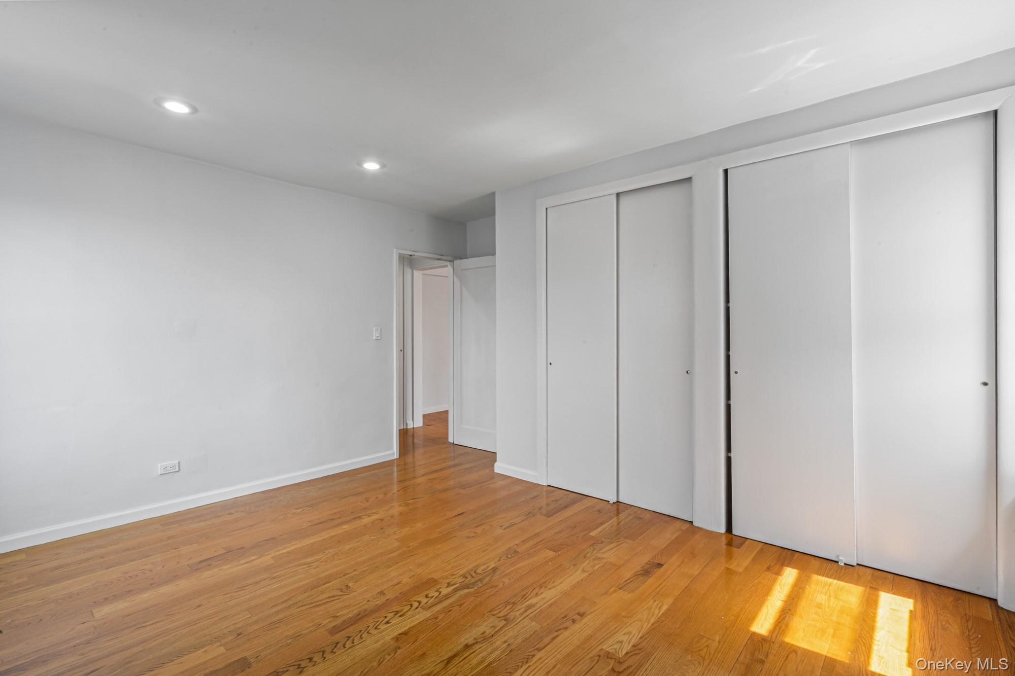 66-37 Yellowstone Boulevard # 6G, Forest Hills, NY 11375