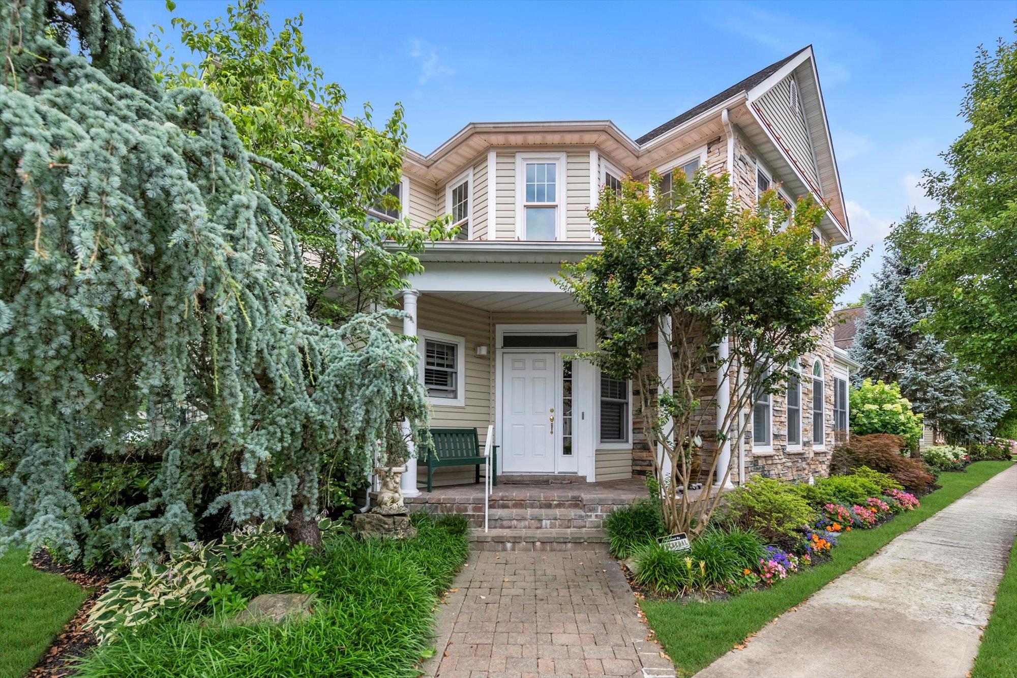 155 Eagle Crest, Port Washington, NY 11050