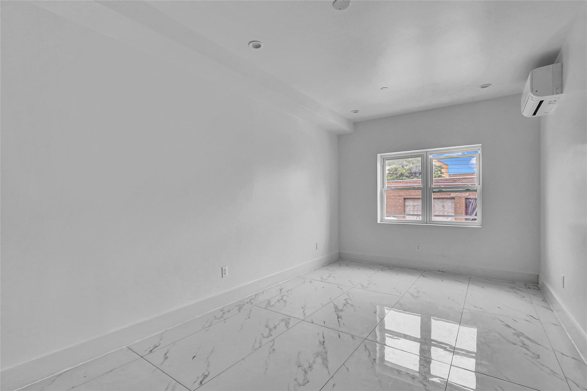 139-22 95 Avenue, Jamaica, NY 11435