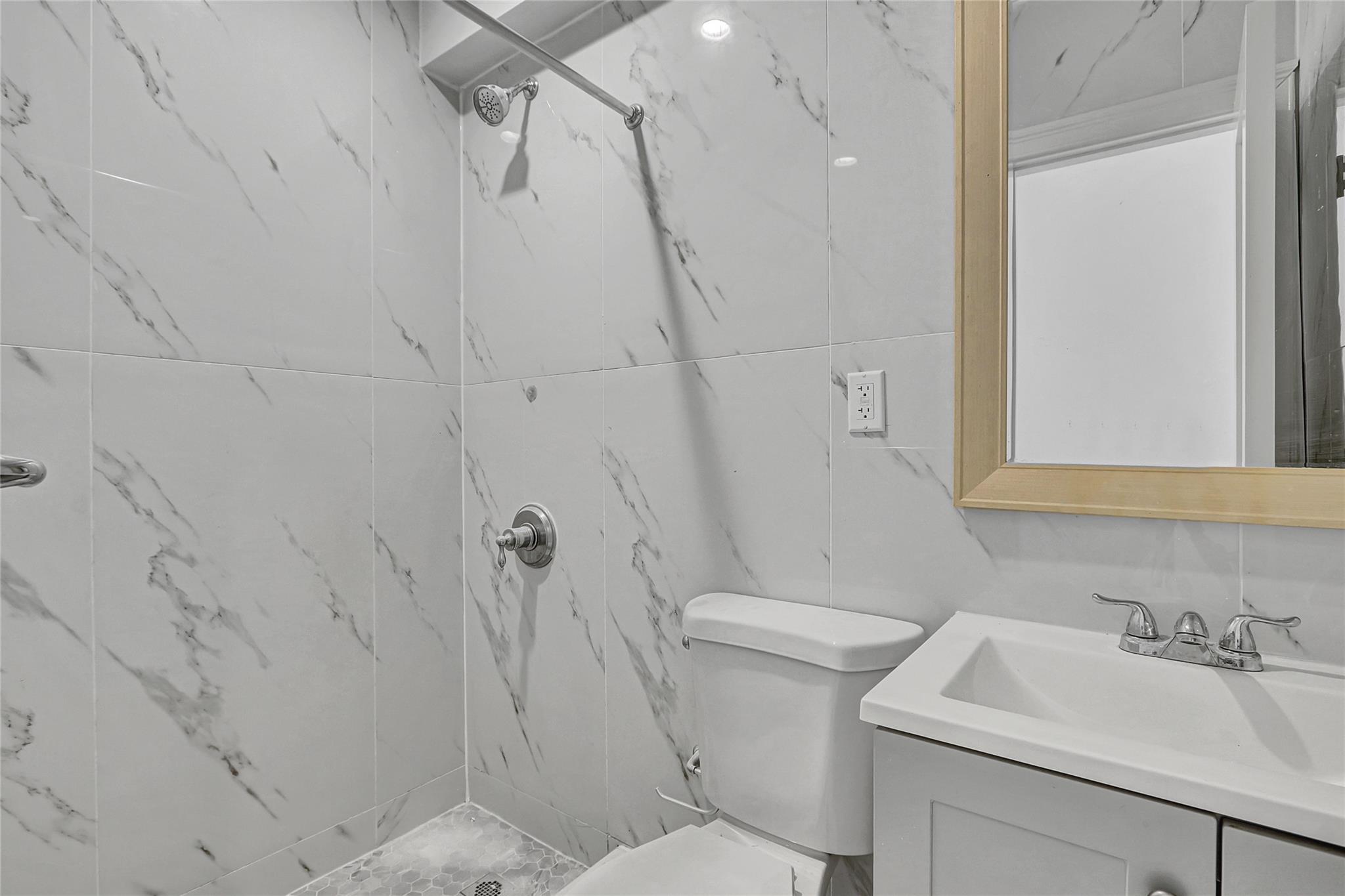 139-22 95 Avenue, Jamaica, NY 11435