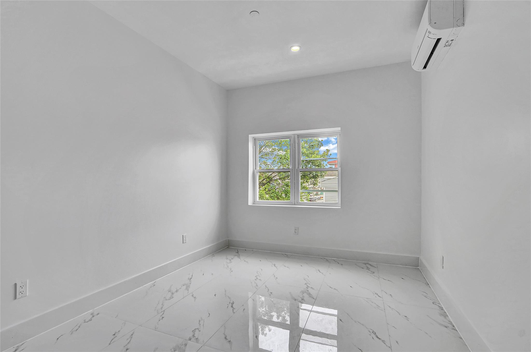 139-22 95 Avenue, Jamaica, NY 11435