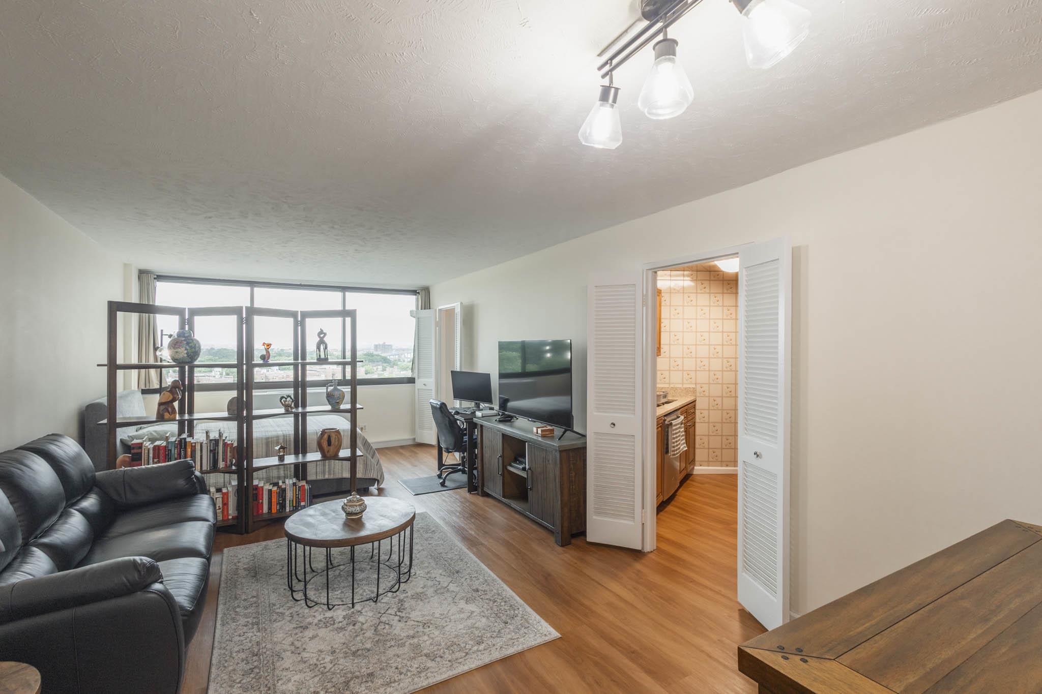 2 Bay Club Drive # 14R, Bayside, NY 11360