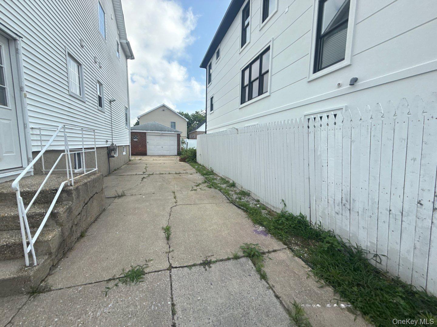 5 E Court, East Rockaway, NY 11518