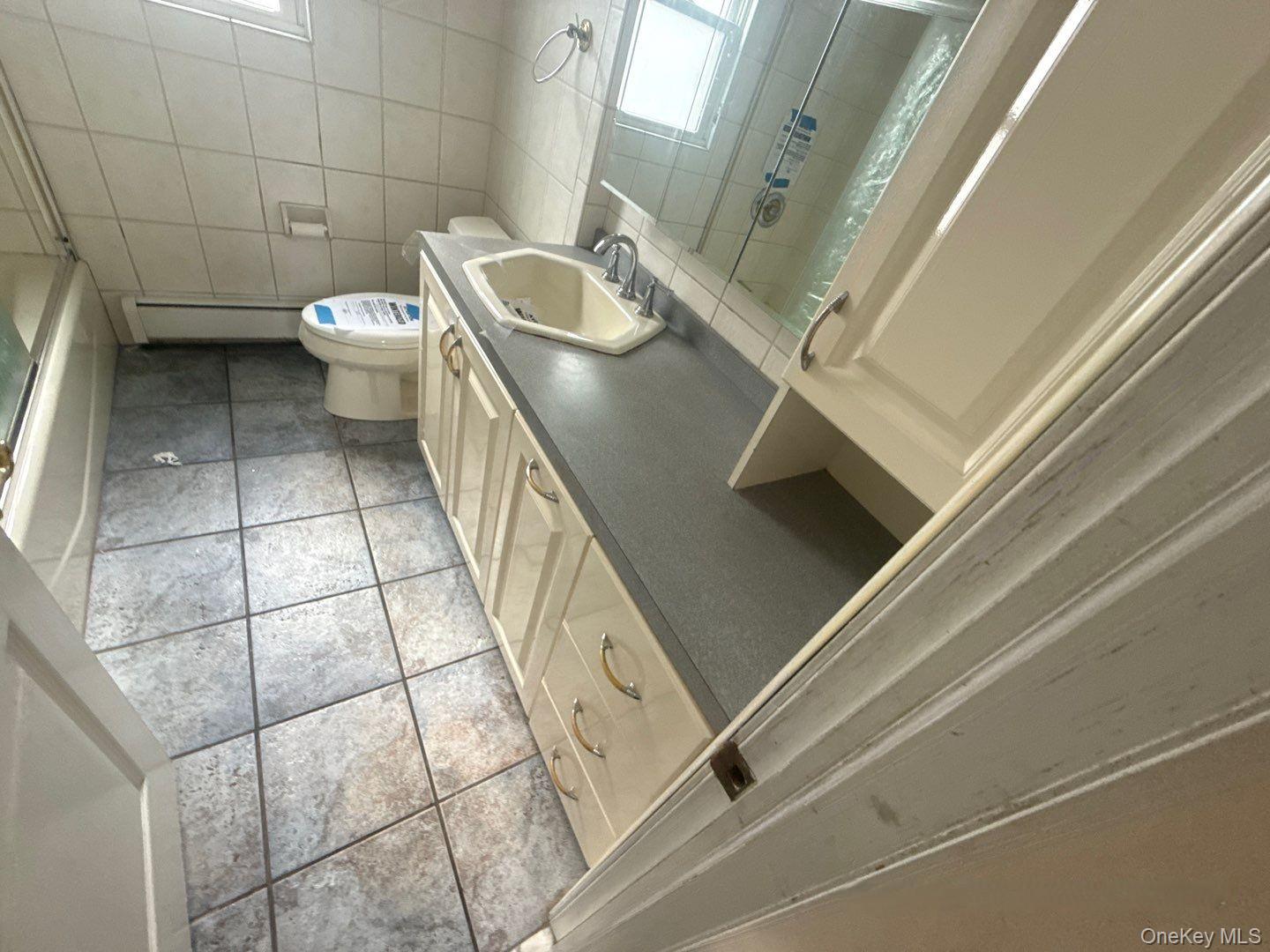 5 E Court, East Rockaway, NY 11518