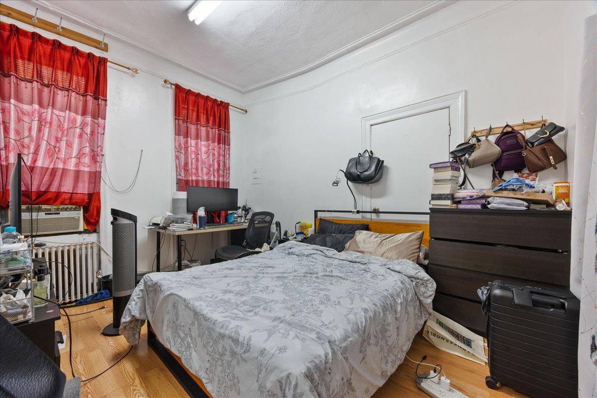 125 Freeman Street, Brooklyn, NY 11222