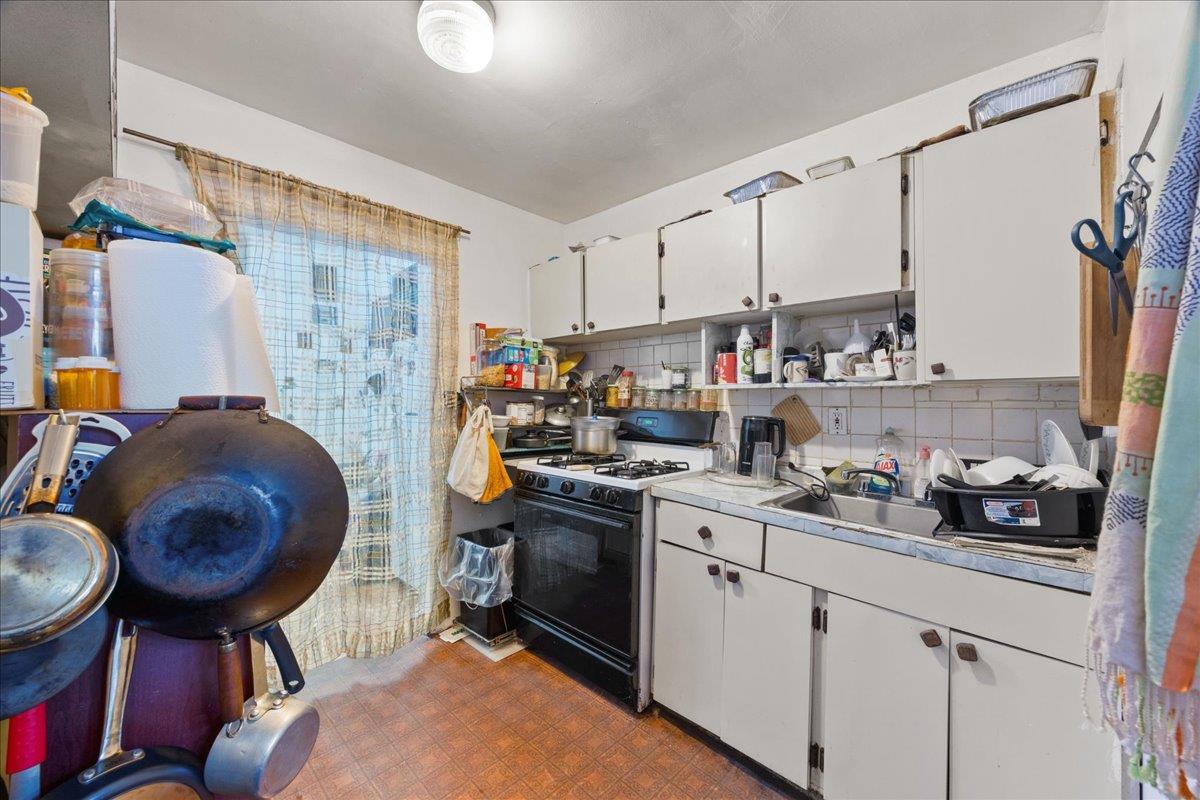 125 Freeman Street, Brooklyn, NY 11222