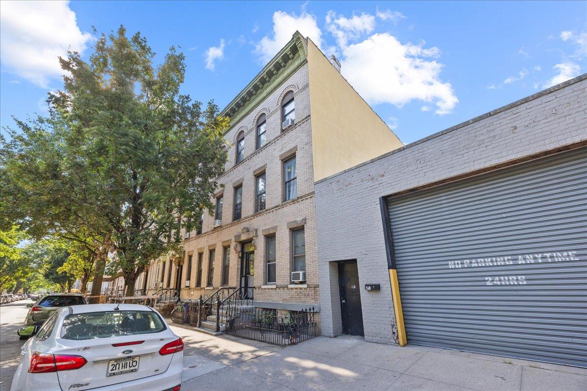125 Freeman Street, Brooklyn, NY 11222